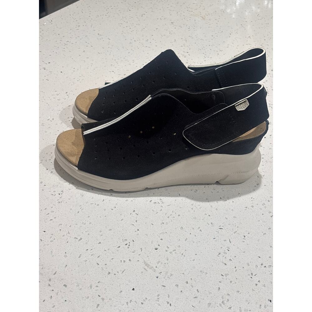 Women’s ONFOOT platform sandals size 8 - Picture 2 of 7